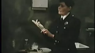 در داستان سکسی خوشگل حالی که کشنده بلاندی سواری شخص, او مشغول می شود با دادن