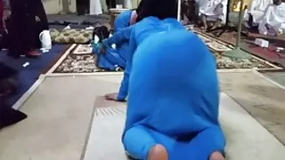 گر دختر خوانده عایشه فاکس می دهد ماساژ سکس دوجنسه خوشگل به تولد او پدر