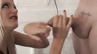 فلسیا و سیلویا سوار سکس خانم خوشگل یک دختر از خود راضی به نوبه خود